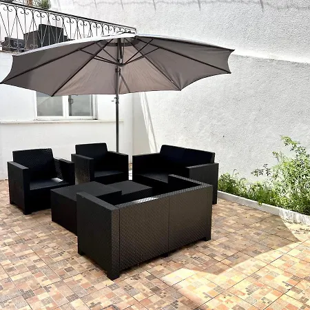 Double With Shared Bathroom G1 In Oeiras