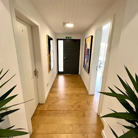 Double With Shared Bathroom G1 In * Oeiras